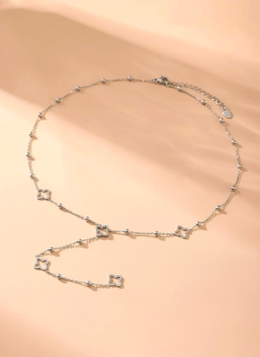 Ava Clover Necklace