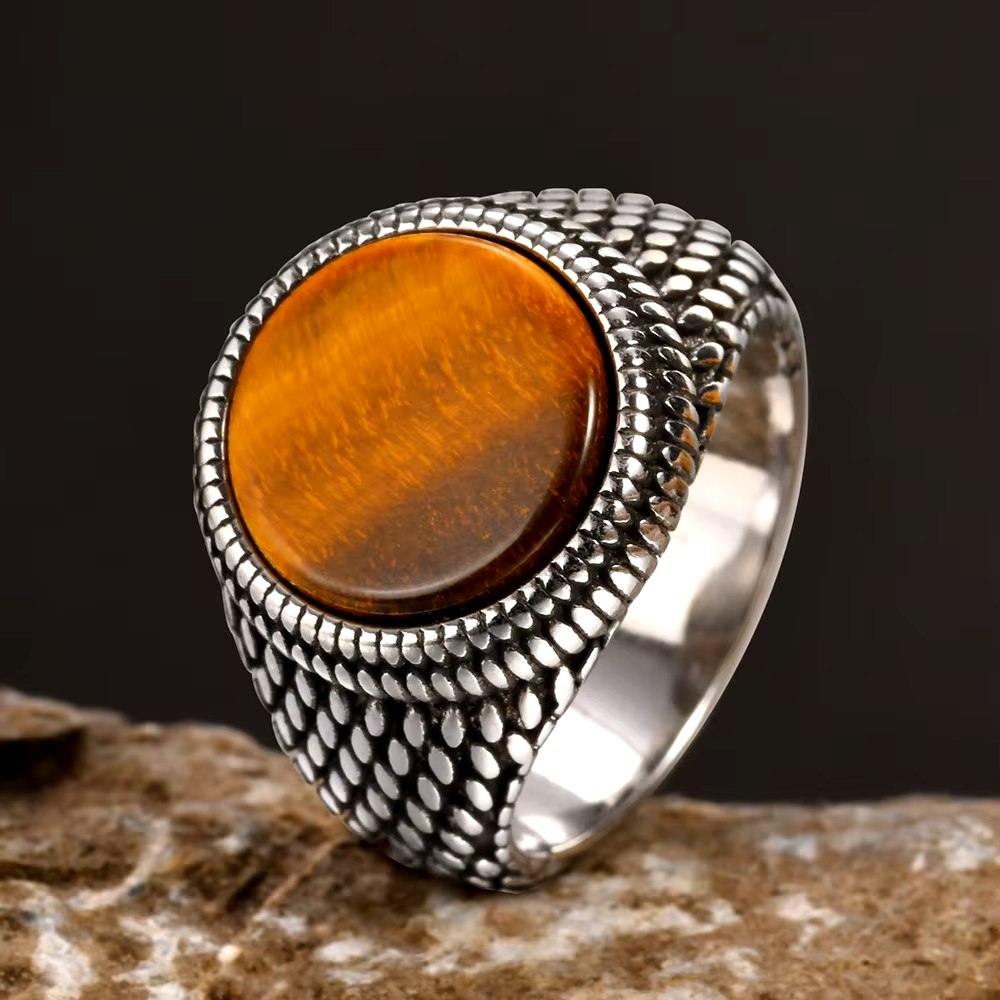 Valor Signet Ring