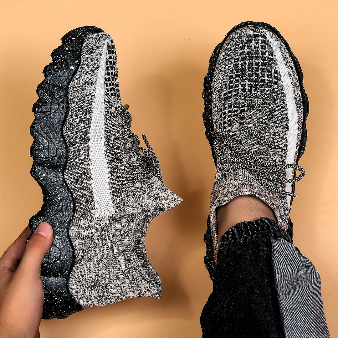 Eliot Adaptive Shoe