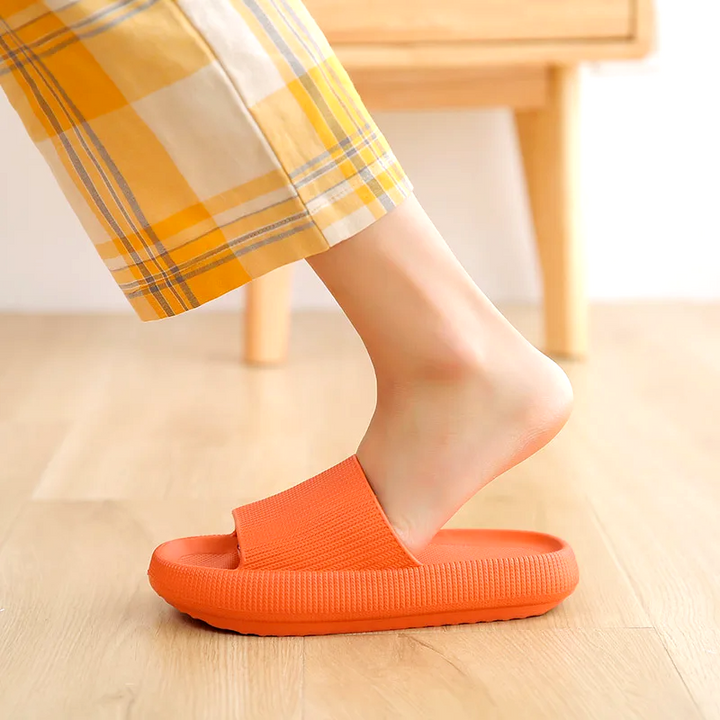 Pluff Cloud Slippers