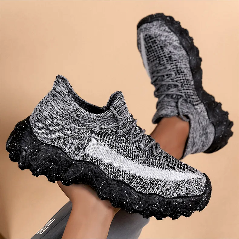 Eliot Adaptive Shoe