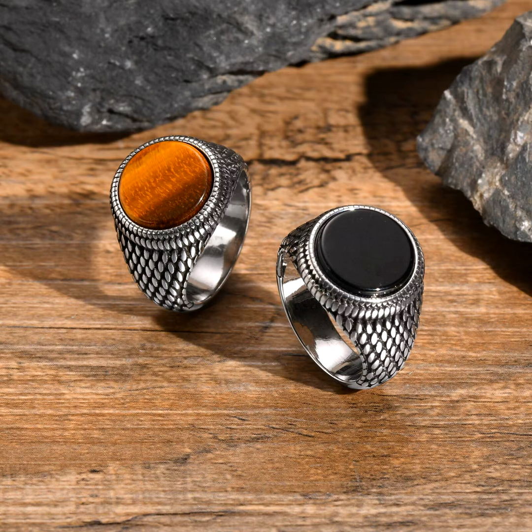 Valor Signet Ring