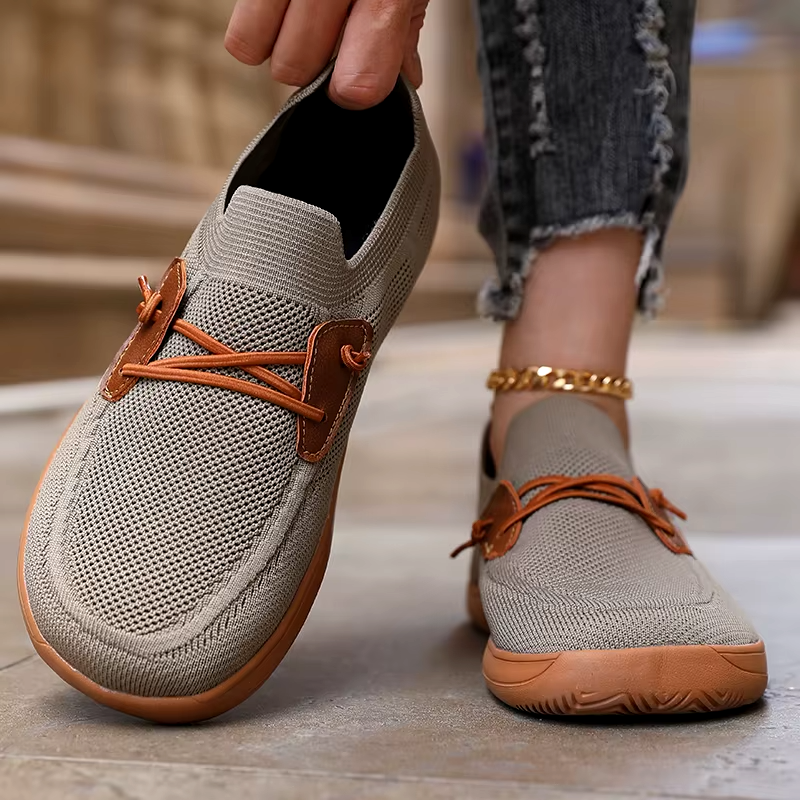 Aira Mesh Sneaker