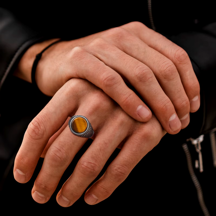 Valor Signet Ring