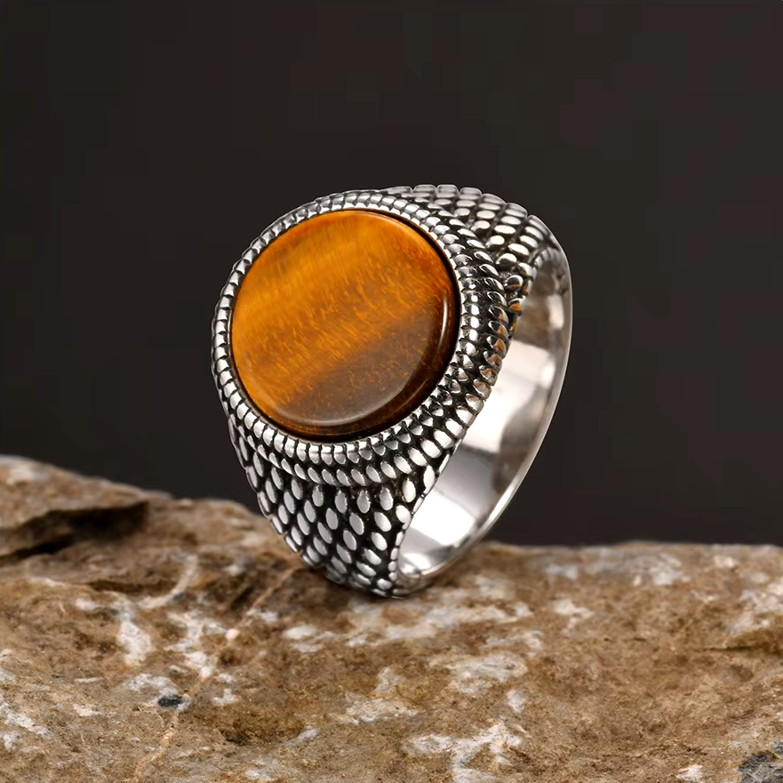 Valor Signet Ring
